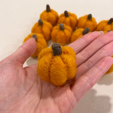 Load image into Gallery viewer, Felt Pumpkins - Marigold